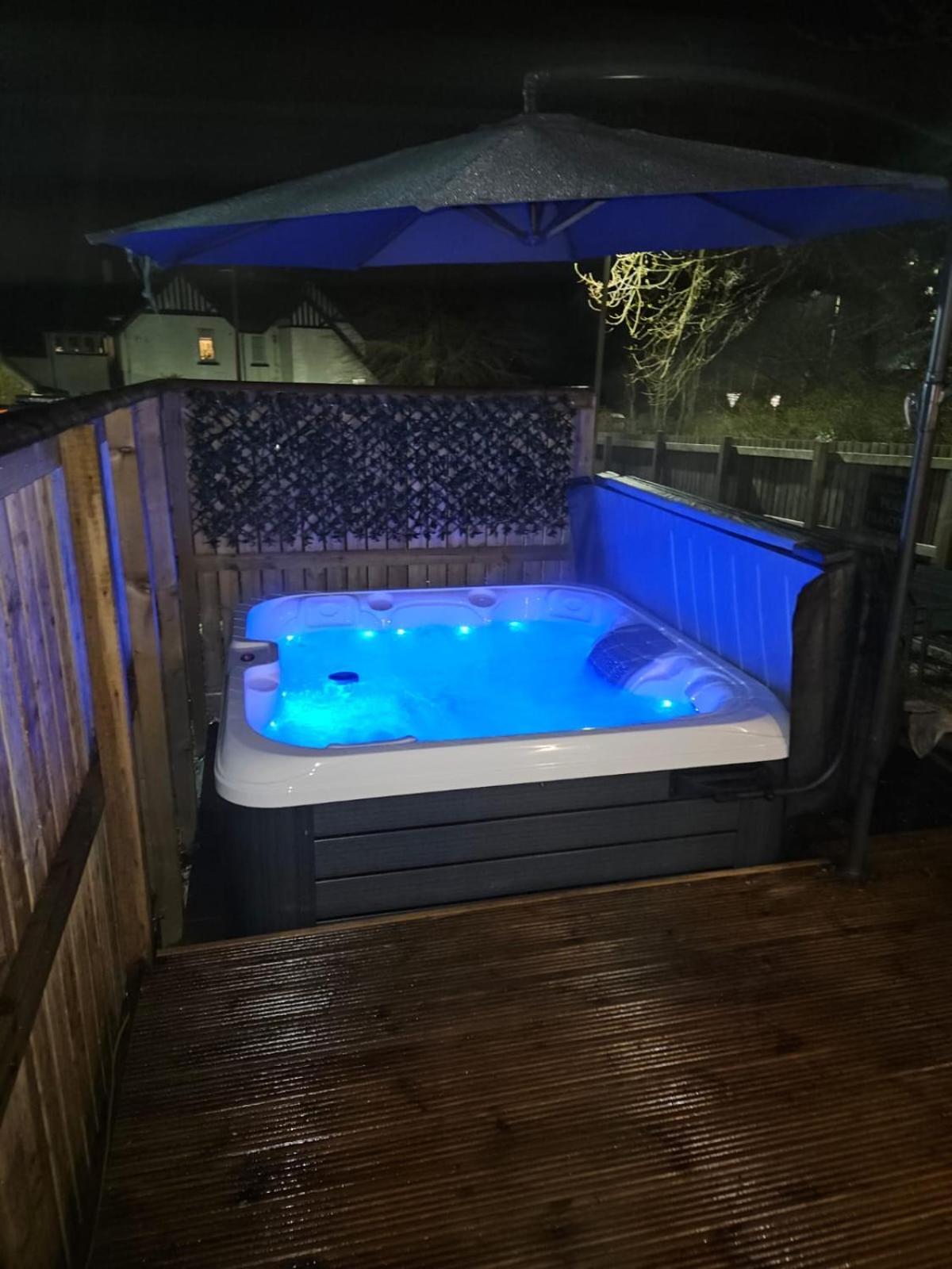 Morvan Pod & Hot Tub Φορτ Γουίλιαμ Εξωτερικό φωτογραφία